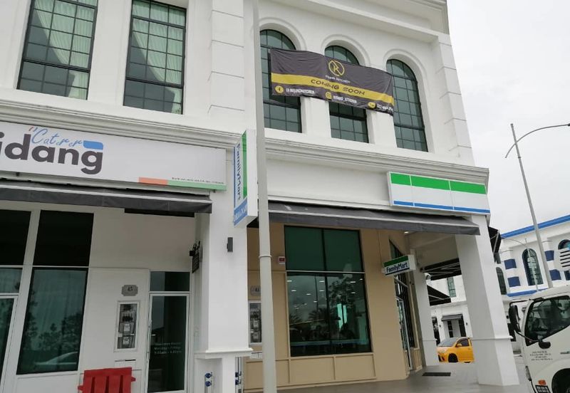 Ivoris @ Eco Majestic