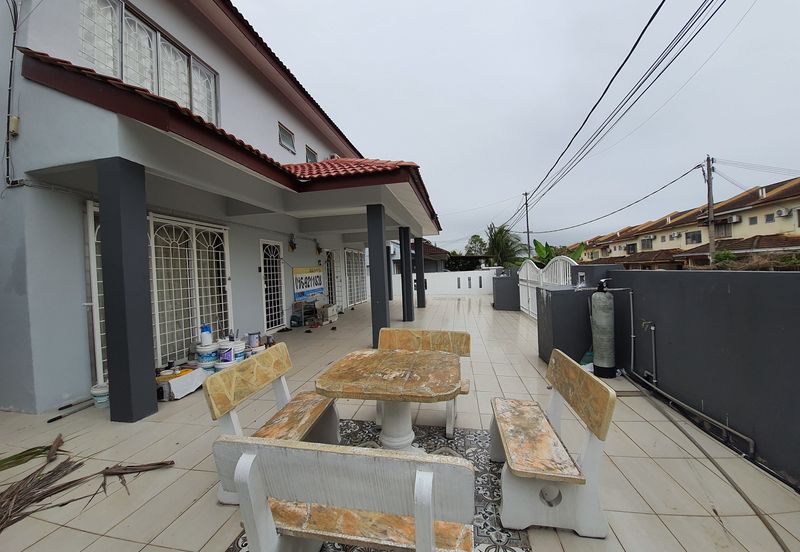 Taman Pinggiran Putra