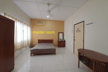 Taman Pinggiran Putra