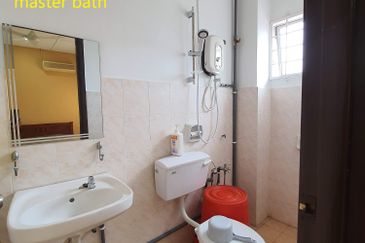 Taman Pinggiran Putra