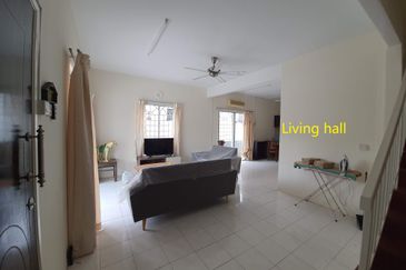 Taman Pinggiran Putra