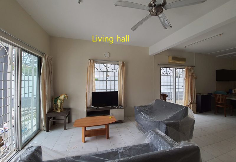 Taman Pinggiran Putra