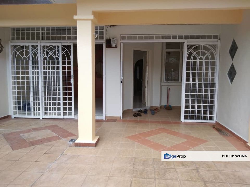 Taman Lestari Putra, Terrace house for rent  800 m to MRT, Selangor, Seri Kembangan