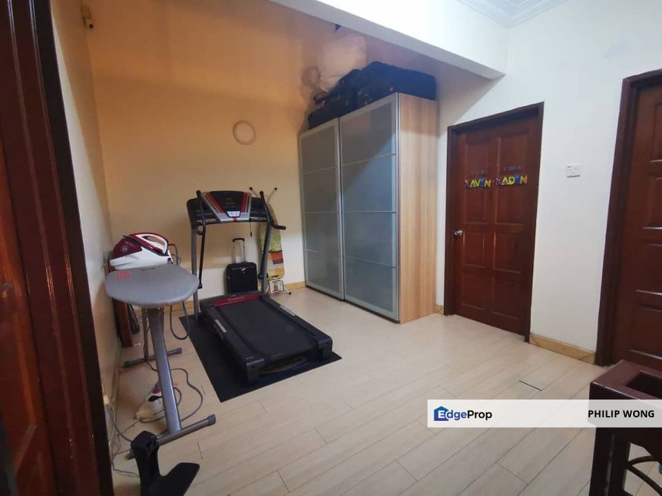 Bandar Utama 10 two and the half storey house for Sales, Selangor, Petaling Jaya