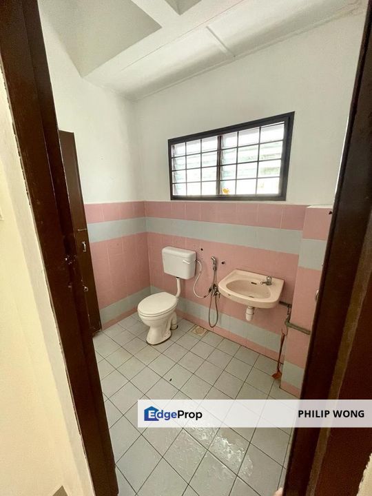 Taman Serdang Raya terraced house for rent , Selangor, Seri Kembangan