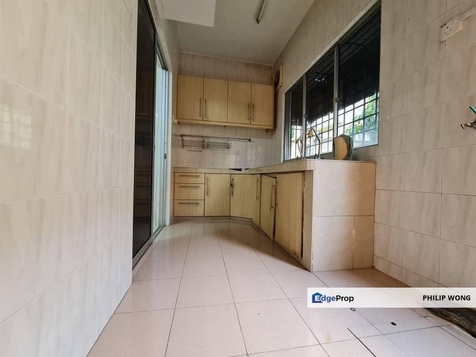 Bandar Putra Permai Double storey for sale next to MRT, Selangor, Serdang