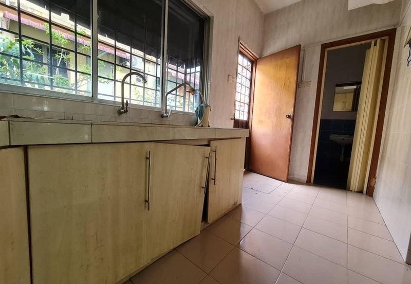 Jalan Bandar Putra Permai 4/2