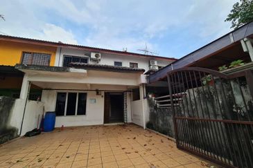 Jalan Bandar Putra Permai 4/2