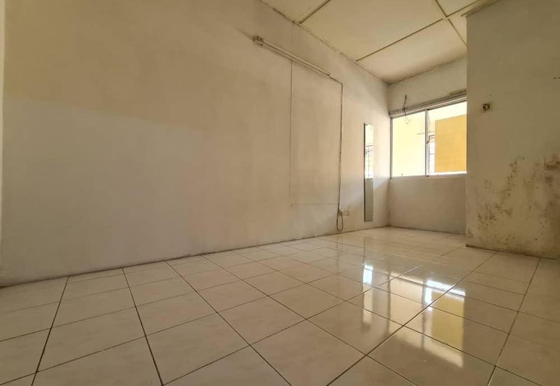 Jalan Bandar Putra Permai 4/2