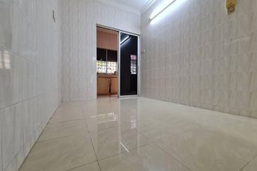 Jalan Bandar Putra Permai 4/2