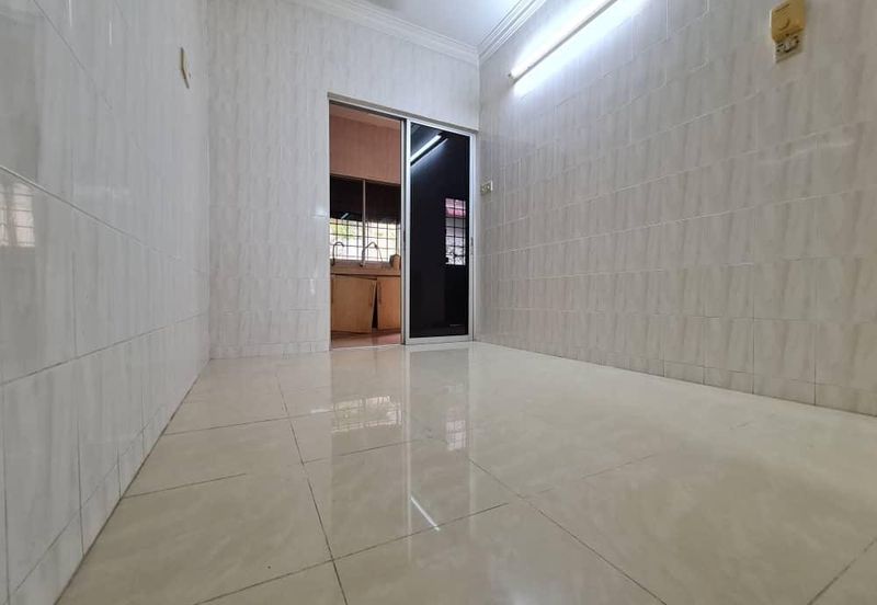 Jalan Bandar Putra Permai 4/2