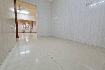 Jalan Bandar Putra Permai 4/2