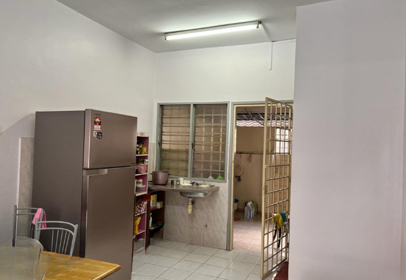 Jalan Bandar Putra Permai 4/2