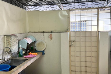 Jalan Bandar Putra Permai 4/2