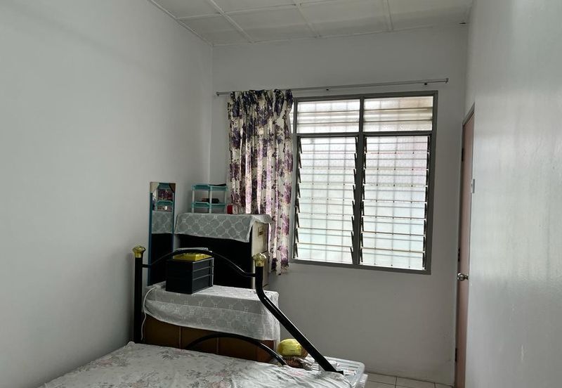 Jalan Bandar Putra Permai 4/2