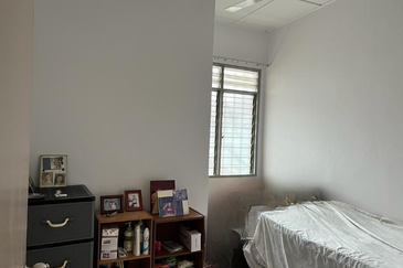 Jalan Bandar Putra Permai 4/2