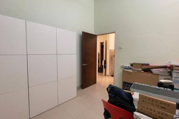 Bandar Puteri Puchong two storey terrace house 22 x75 for Sales