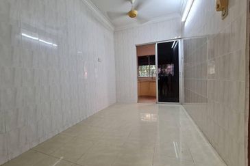 Jalan Bandar Putra Permai 4/2