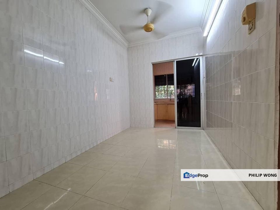 Bandar Putra Permai Double storey for sale next to MRT, Selangor, Serdang