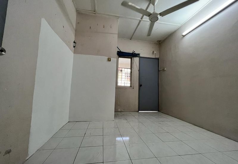 Jalan Bandar Putra Permai 4/2