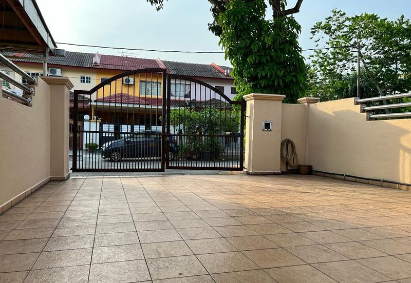 Jalan Bandar Putra Permai 4/2