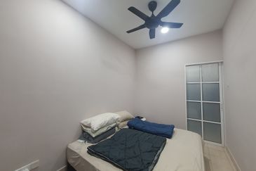 Taman Pinggiran Putra