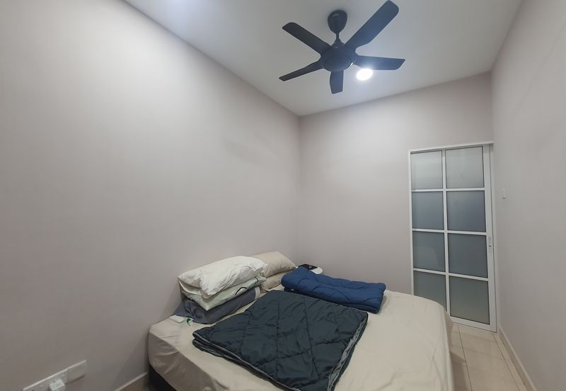 Taman Pinggiran Putra