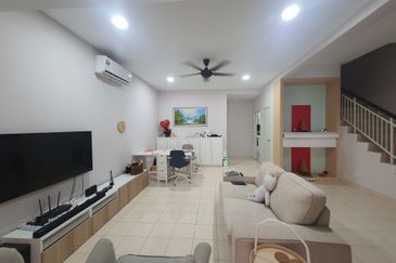 Taman Pinggiran Putra