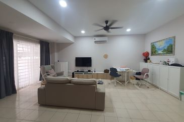 Taman Pinggiran Putra