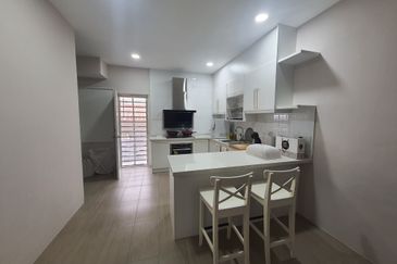 Taman Pinggiran Putra