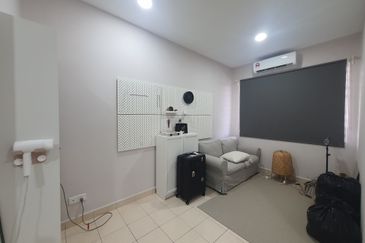 Taman Pinggiran Putra