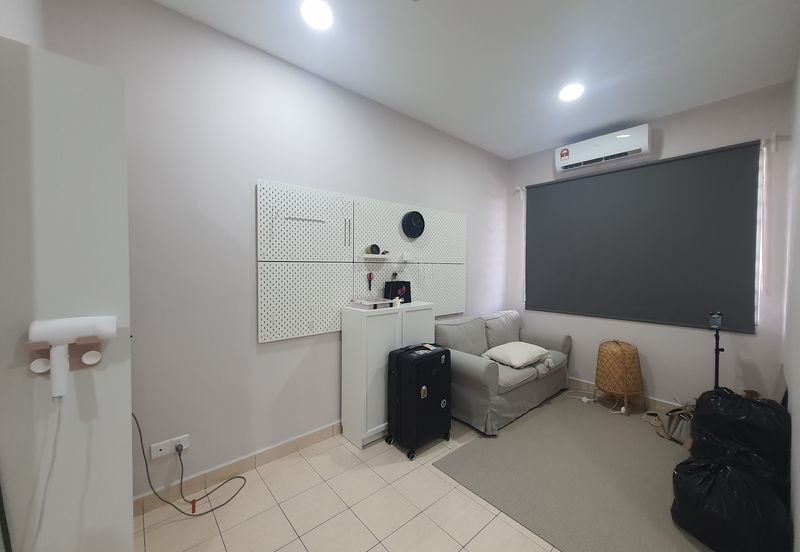 Taman Pinggiran Putra