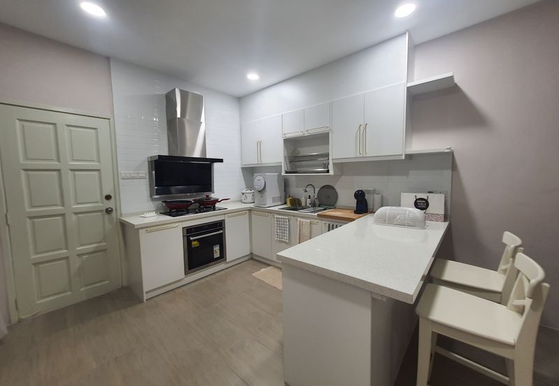 Taman Pinggiran Putra