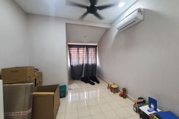 Taman Pinggiran Putra