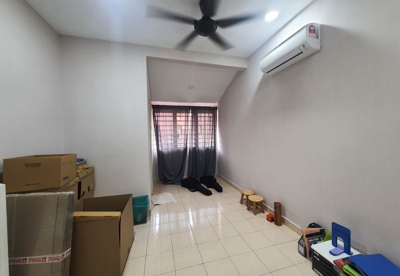 Taman Pinggiran Putra