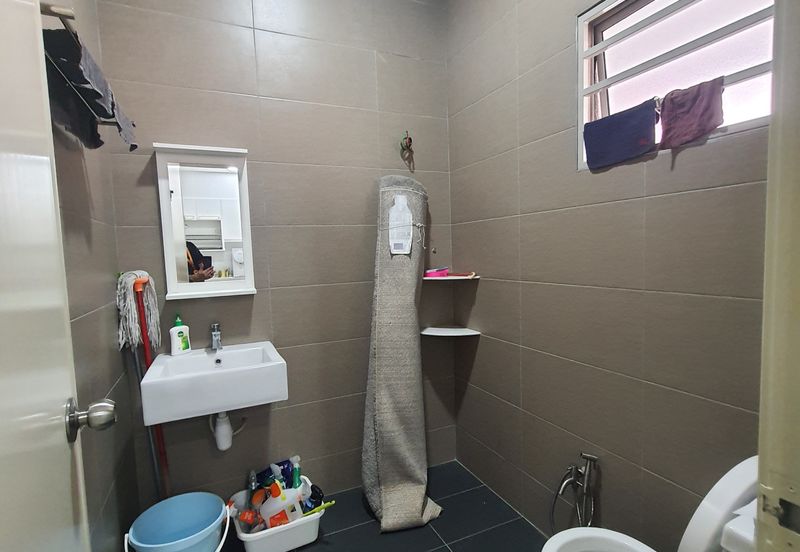 Taman Pinggiran Putra