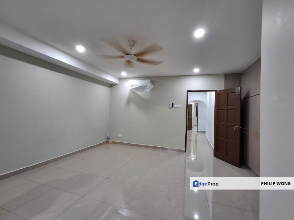 Taman Puchong Utama Double storey house for rent fully renovated, Selangor, Puchong
