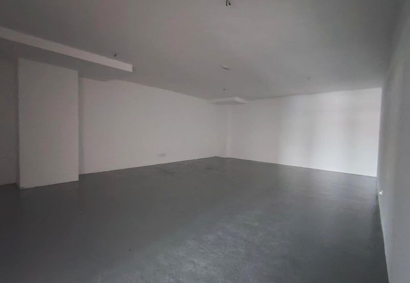 Equine Residence Shoplot