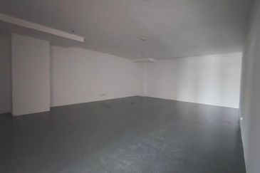 Equine Residence Shoplot