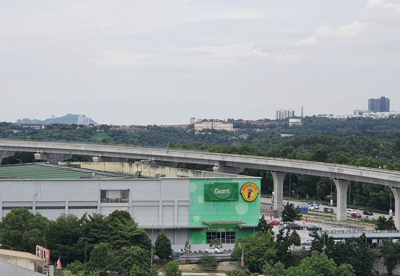 Taman Pinggiran Putra