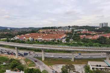 Taman Pinggiran Putra