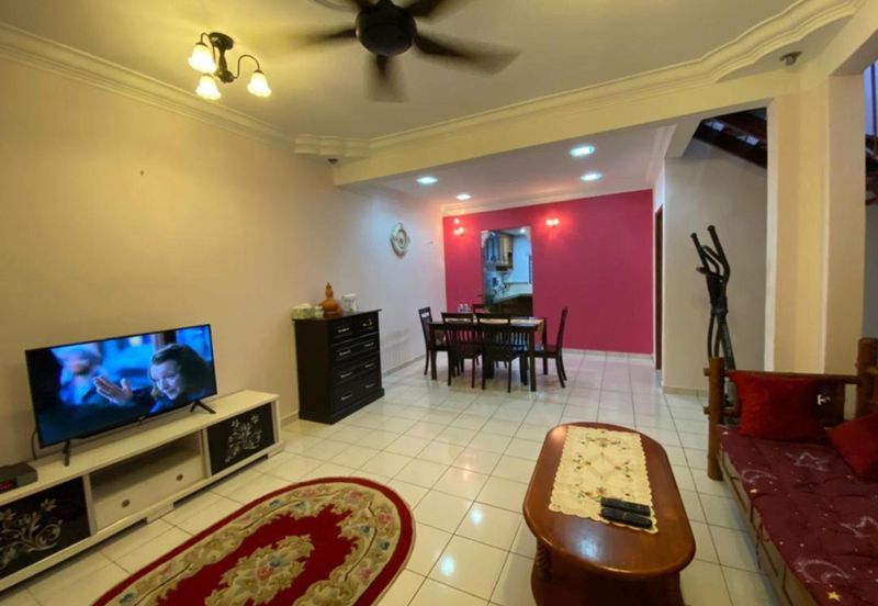 Taman Pinggiran Putra