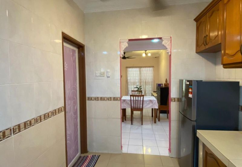 Taman Pinggiran Putra