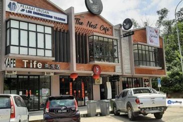 Pusat Komersial Lobak