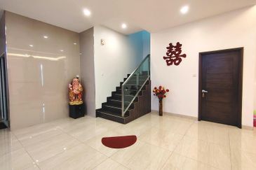 TAMAN DAHLIA INDAH (MANTIN)