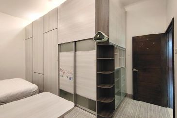 TAMAN DAHLIA INDAH (MANTIN)