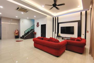 TAMAN DAHLIA INDAH (MANTIN)