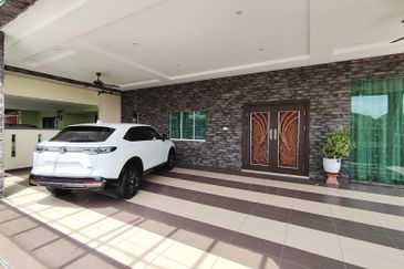 TAMAN DAHLIA INDAH (MANTIN)