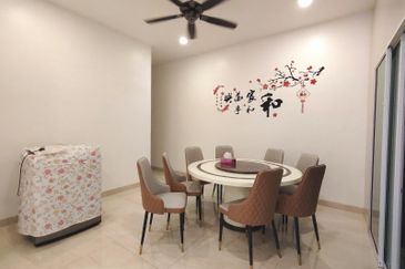 TAMAN DAHLIA INDAH (MANTIN)