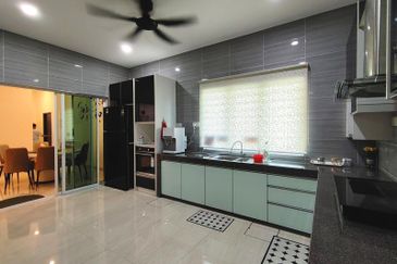 TAMAN DAHLIA INDAH (MANTIN)